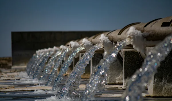 O que é policloreto de alumínio e qual a sua função no tratamento de água?